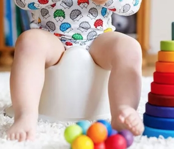 Comment savoir si bébé est prêt à arrêter les couches 